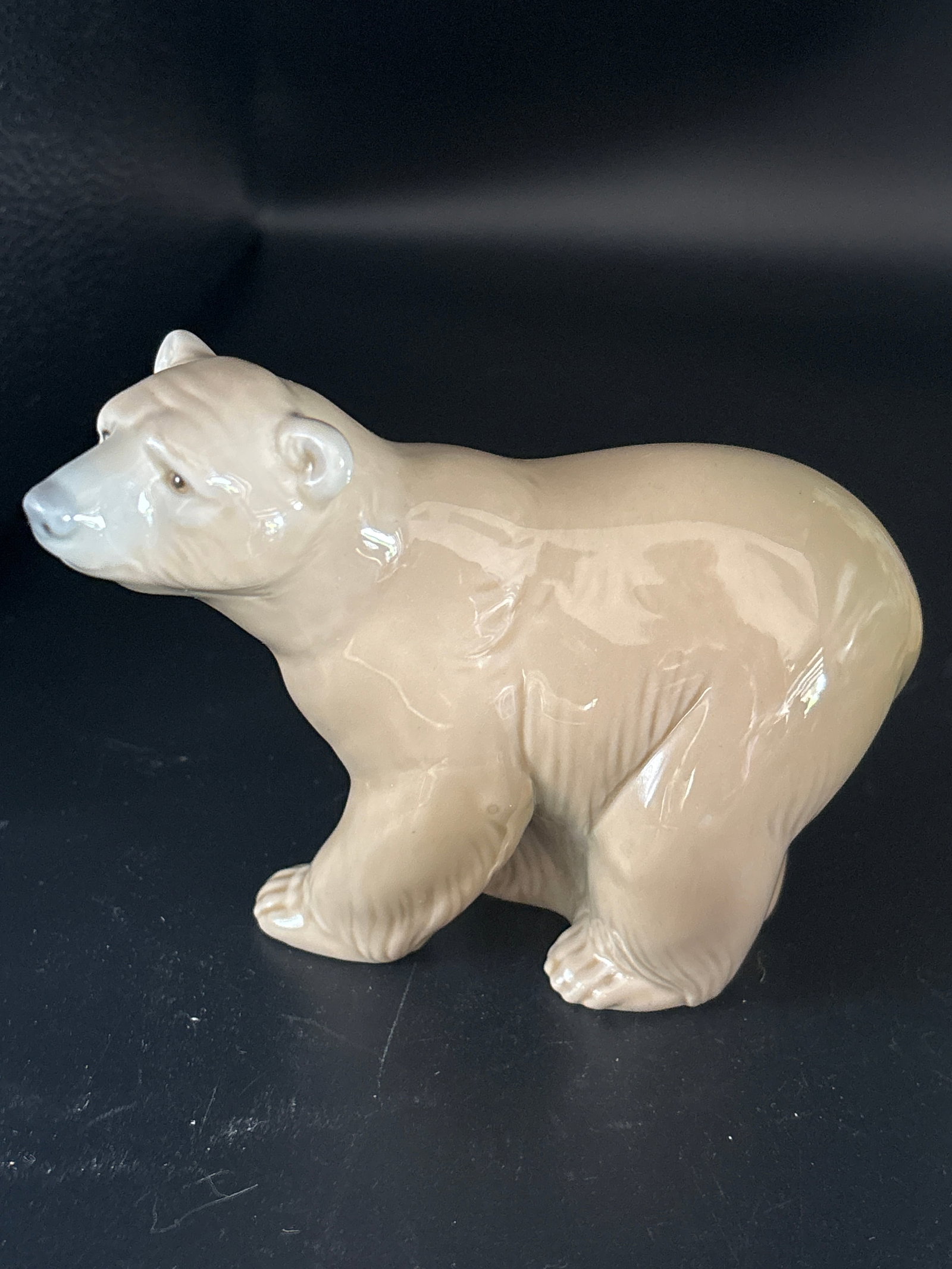 Vintage Lladró colorway Attentive Polar Bear(or Walking Bear) 5 inch porcelain figurine (1 of 7)