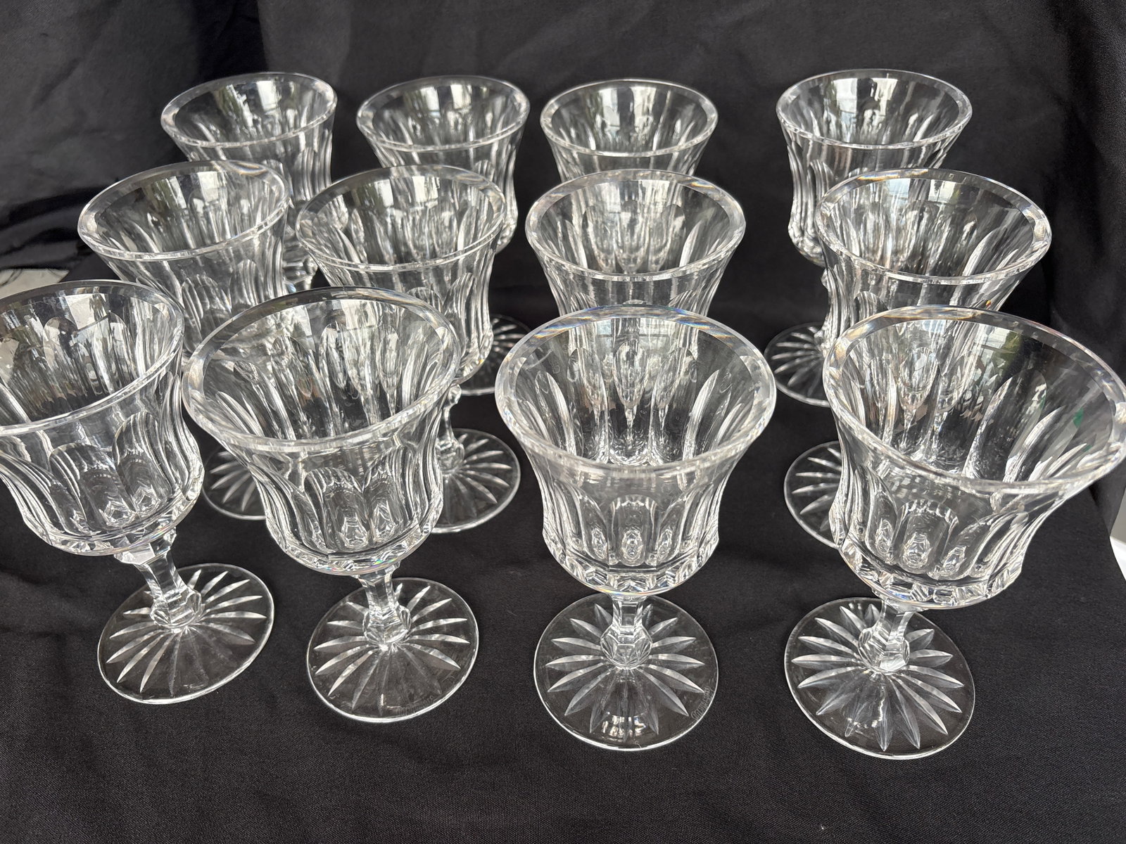 Twelve vintage Waterford Crystal 6.75 inch glassware in the Innisfail pattern (1 of 9)