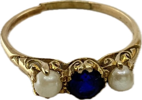 English 9ct gold synthetic sapphire and cultured pearl trilogy ring; 2.8 grams (1 of 6)
