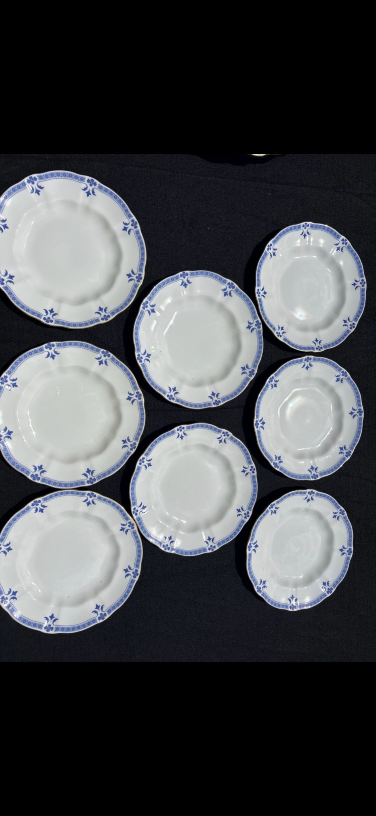 First quality Set of eightRoyal Crown Derby "Grenville" pattern 8&1/2 inch plates: Set of eight Royal Crown Derby "Grenville" A.1303 pattern plates a classic English fine bone china design.The pattern is characterized by its Surrey shape with scalloped edges, featuring a white cente