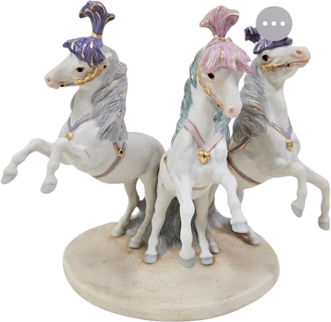 Limited edition vintage Cybis Porcelain figurine titled Circus Horse Trio "Showtime“: Limited edition vintage Cybis Porcelain figurine titled Circus Horse Trio "Showtime".Fine Porcelain Collectible DetailsSculptor: Designed by Susan Eaton in the 1980s and officially released by Cybis i