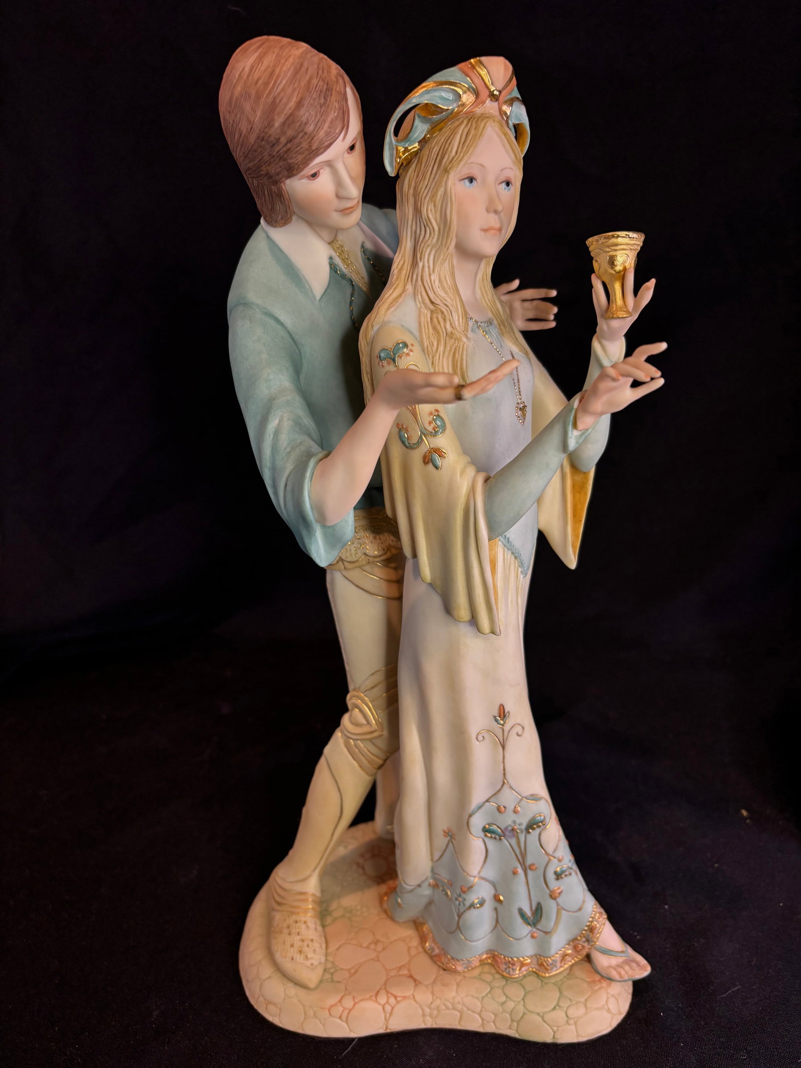 Exceptiinally Rare Stunning Cybis Arthurian legend "Tristan and Isolde" 14.5 sculpture: This stunning porcelain piece is the "Tristan and Isolde" figurine produced by the renowned studio Cybis Porcelain. It depicts the famous, tragic lovers from medieval Arthurian legend. Isolde is shown