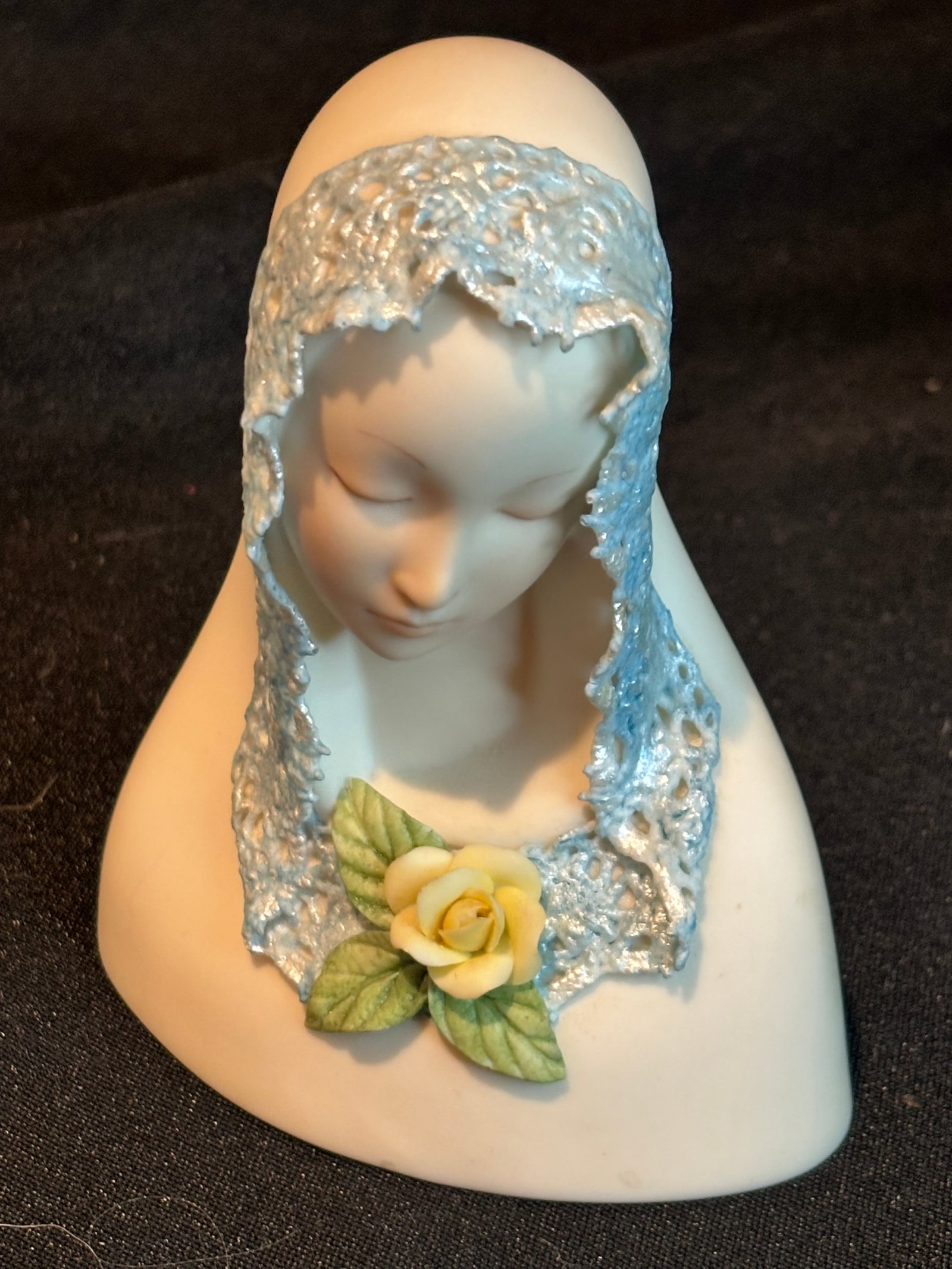 vintage Cybis porcelain Madonna bust, recognized as the "Madonna with Lace Veil": vintage Cybis porcelain Madonna bust, recognized as the "Madonna with Lace Veil" (Design #2080 or #201).About the SculptureHistory: This iconic mid-century design originated in the early 1950s (Design