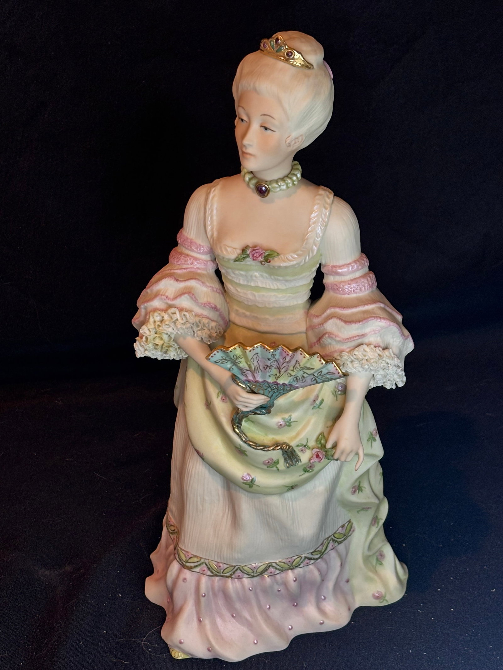 Limited Editiin Cybis Porcelain "Good Queen Anne" 14 inches figurine (1 of 10)