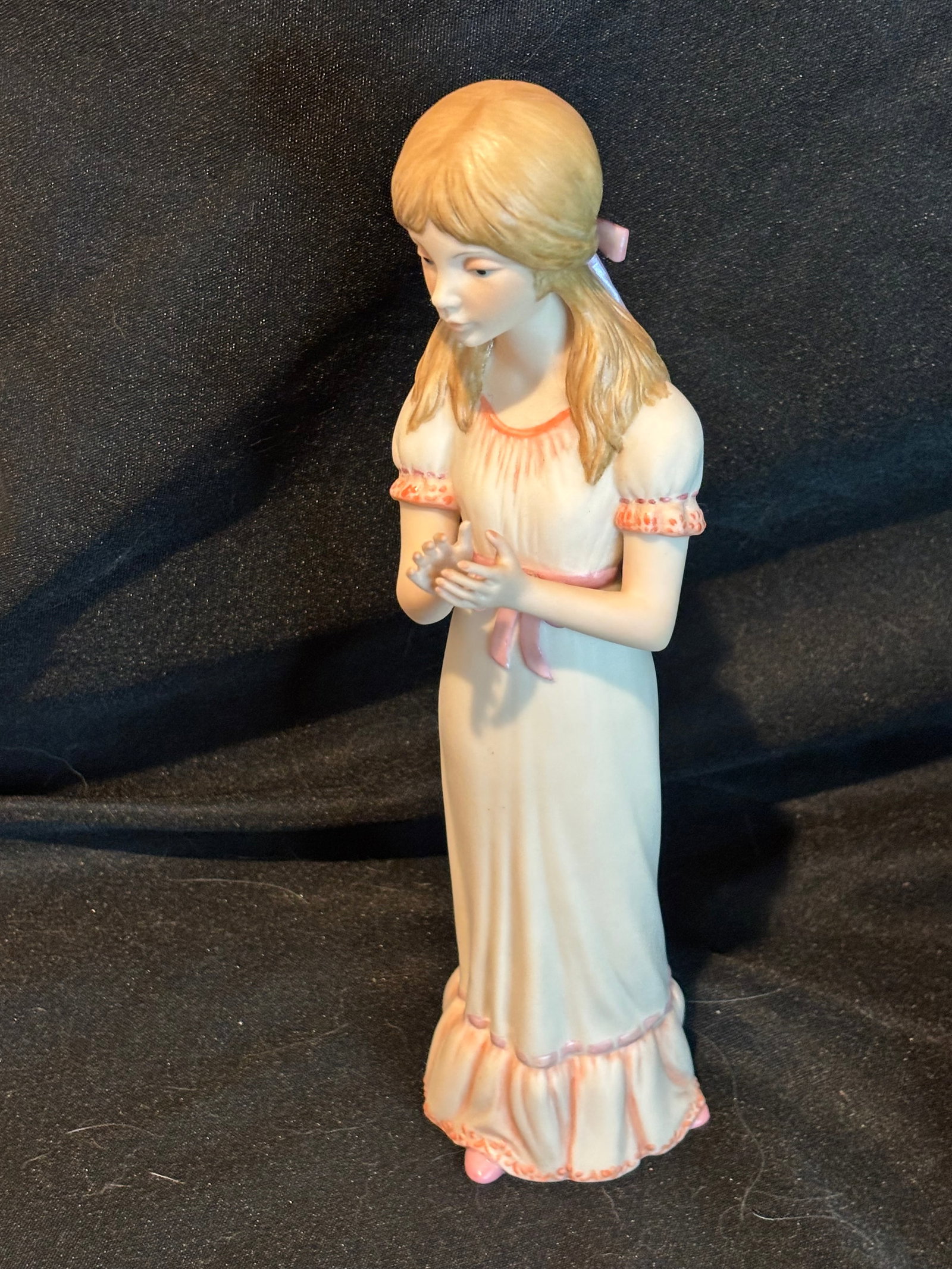Cybis 1978 "Edith" porcelain figurine "The Children's Hour" collection: vintage 1978 "Edith" porcelain figurine from "The Children's Hour" collection by Cybis.Figurine DetailsMaker: Cybis Fine PorcelainSeries: The Children's Hour GroupYear Introduced: 1978Height: Approxim