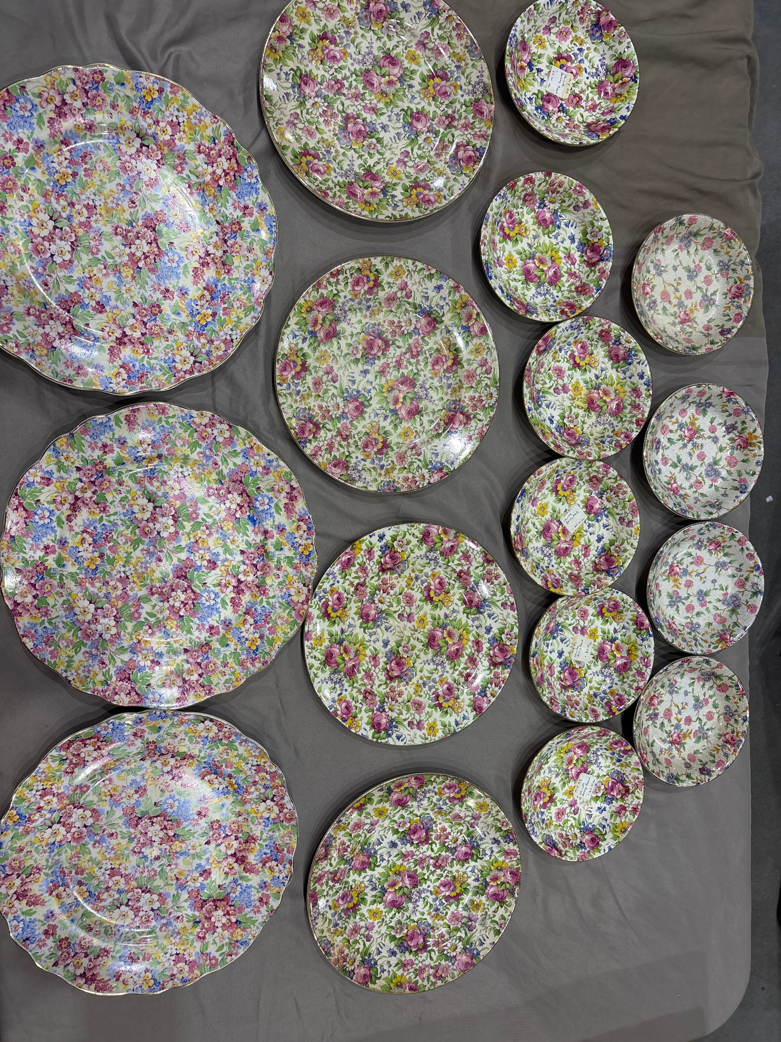 Vintage Seventeen pieces assorted chintz (1 of 10)