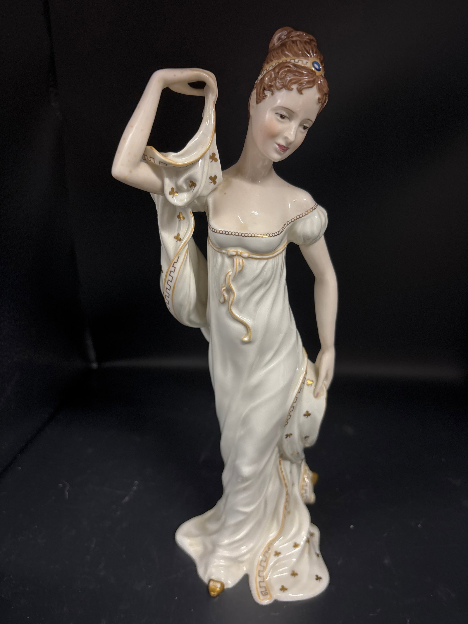 Limited edition Coalport "House of Hanover - Empire Style" fine bone china 10.75 inch figurine: only 500 pieces worldwide, Limited edition "House of Hanover - Empire Style" fine bone china figurine produced by Coalport.Figurine DetailsCollection: It belongs to the highly acclaimed, limited-editi