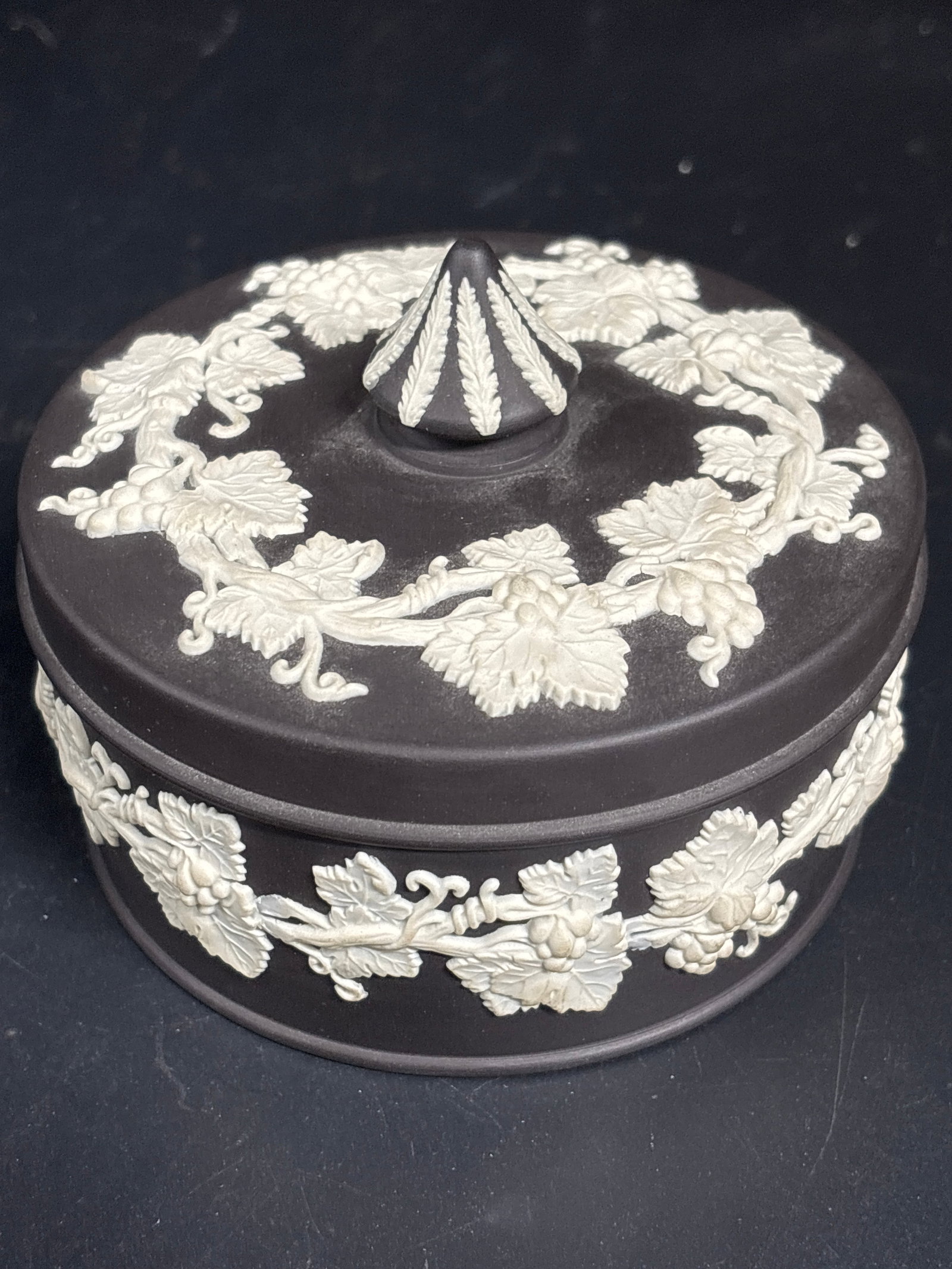Vintage Wedgwood white on Black Jasperware circular covered box (1 of 7)