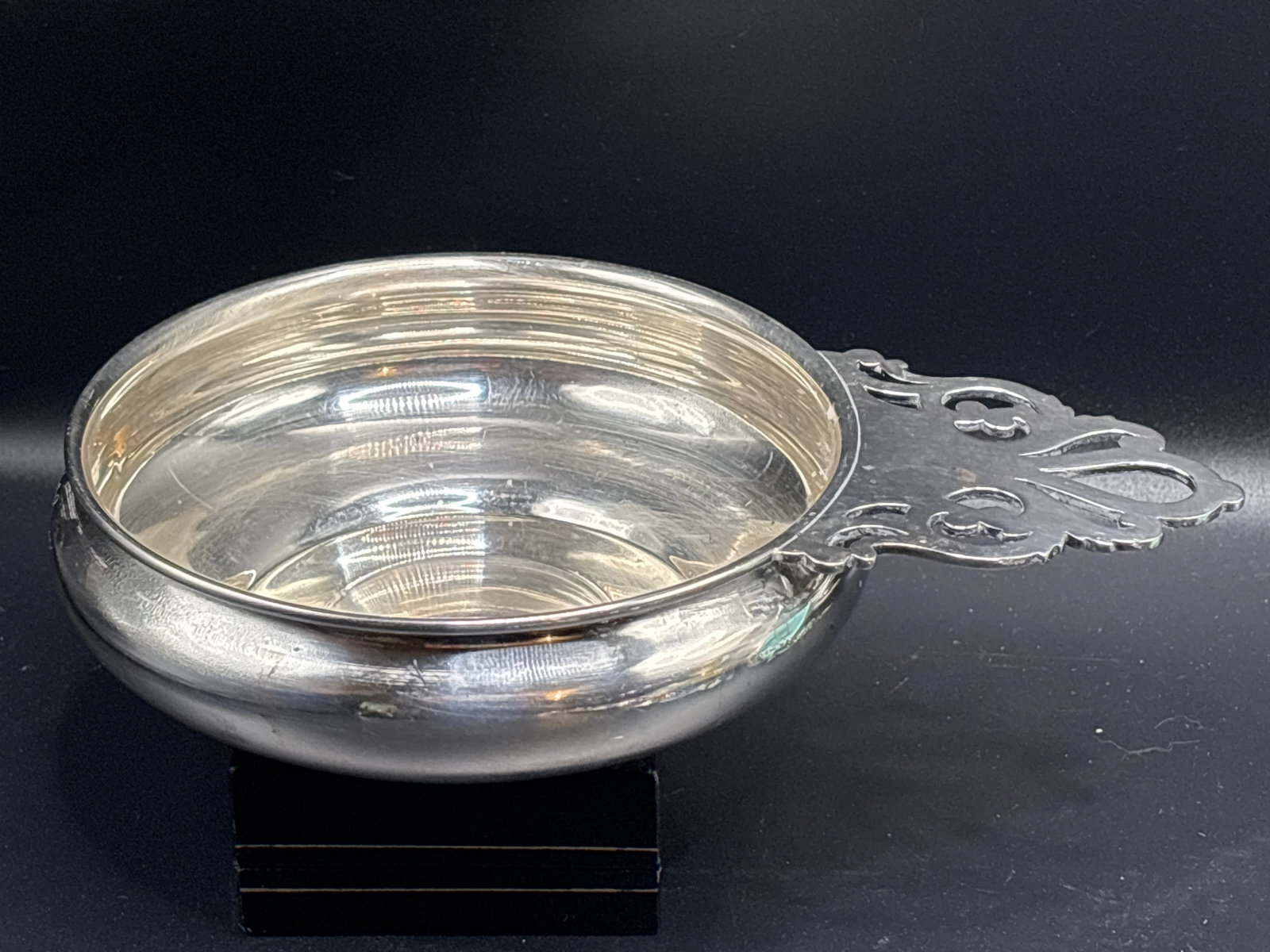 297 grams antique Tiffany & Co. sterling silver 8 inch porringer (1 of 8)
