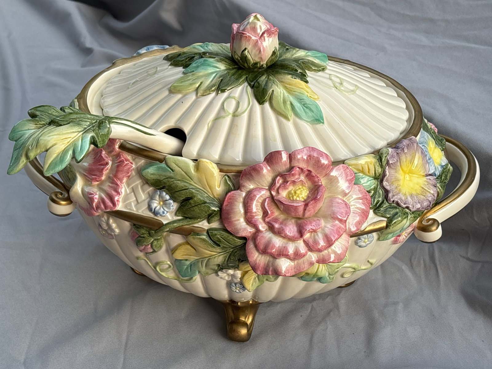 Large vintage Fitz & Floyd "Les Fleurs" covered soup tureen With ladle (1 of 10)