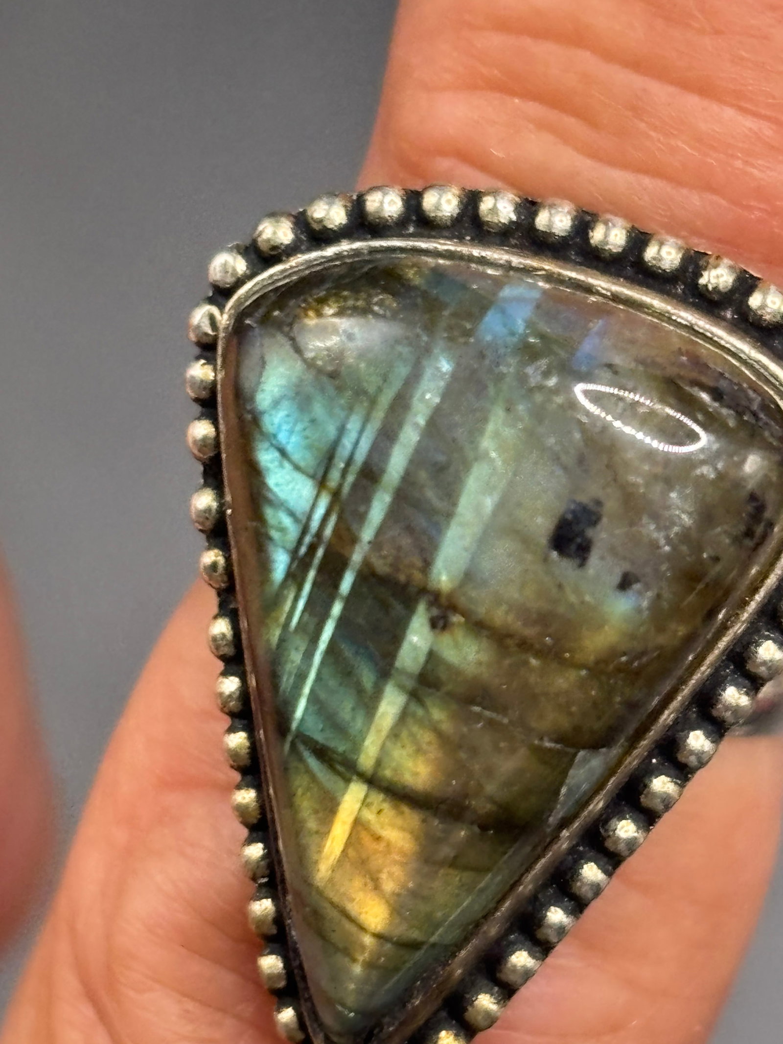 vintage sterling triangular labradorite statement ring - 4