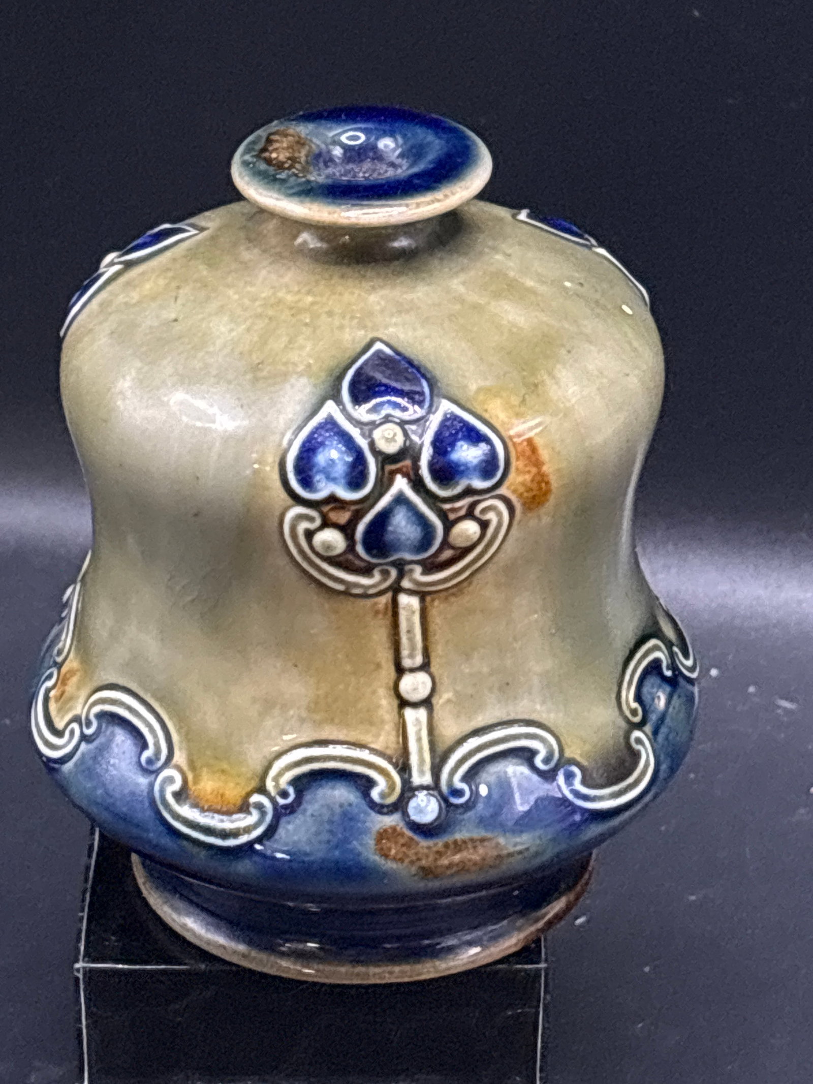 Art Nouveau Royal Doulton England Miniature Cabinet Bud Vase: antique Royal Doulton (Doulton Lambeth or Burslem) art pottery miniature vase.Produced in England during the late Victorian or early Edwardian era (circa 1890s–1910s), this piece showcases iconic Ar