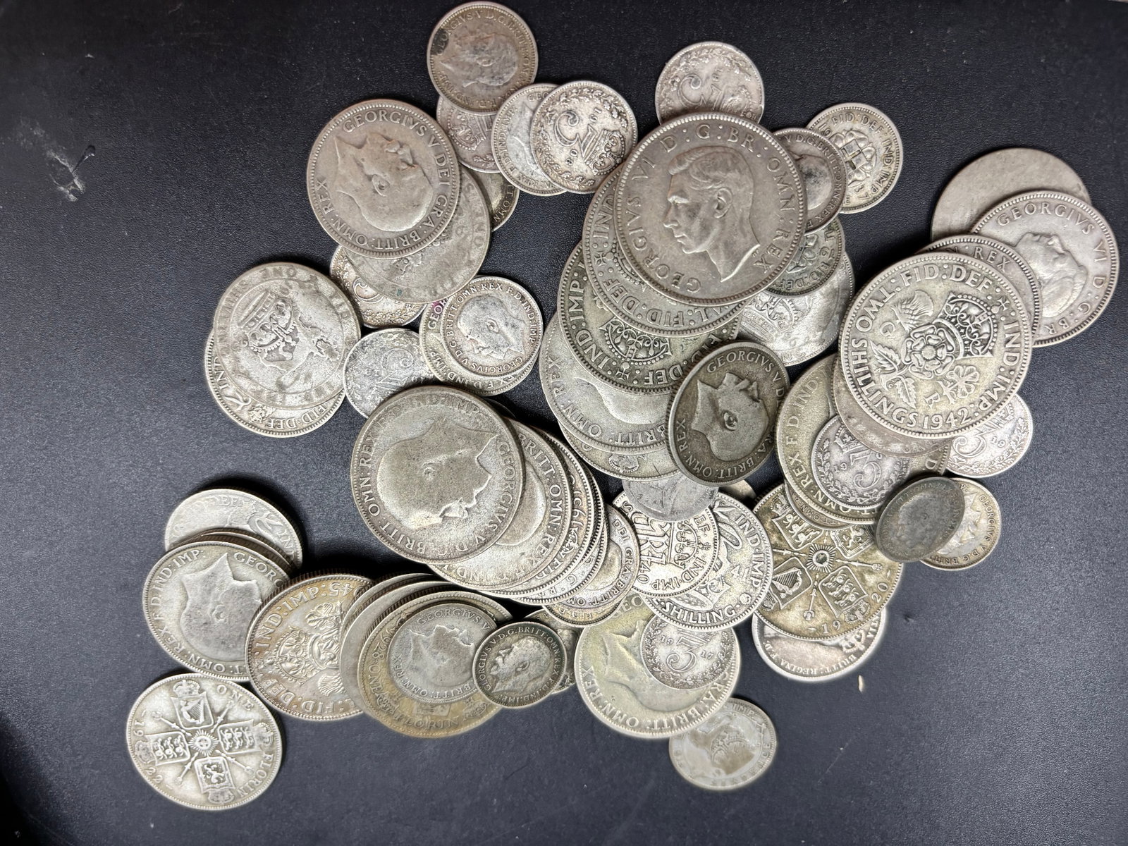 763.2 grams Half Crown 1930, Florin 1924, shillings 1920-1946, mixed worn (1 of 6)