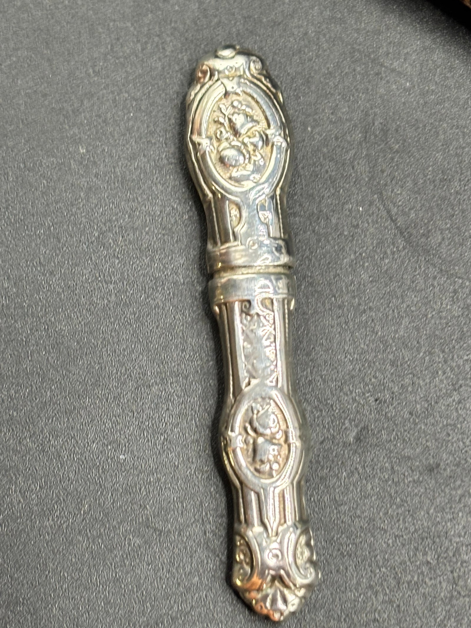A silver toothpick holding case in fitted box - 5