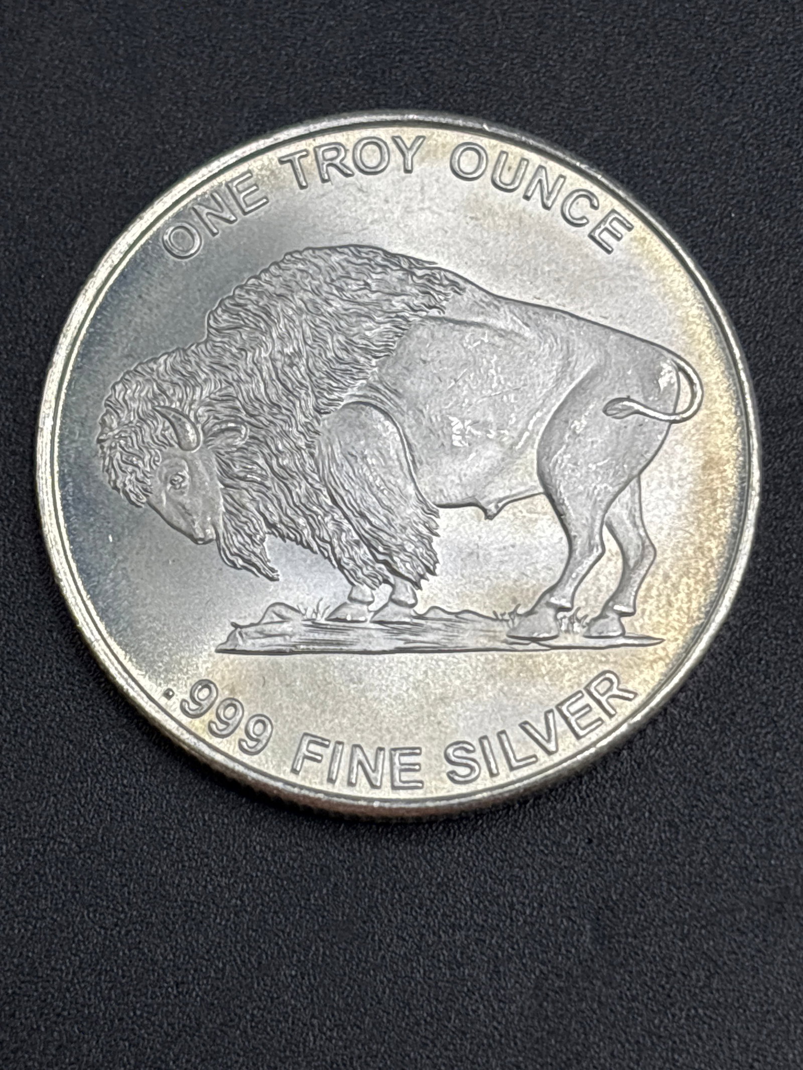 1 troy ounce .999 fine silver Buffalo Silver bullion round (1 of 5)