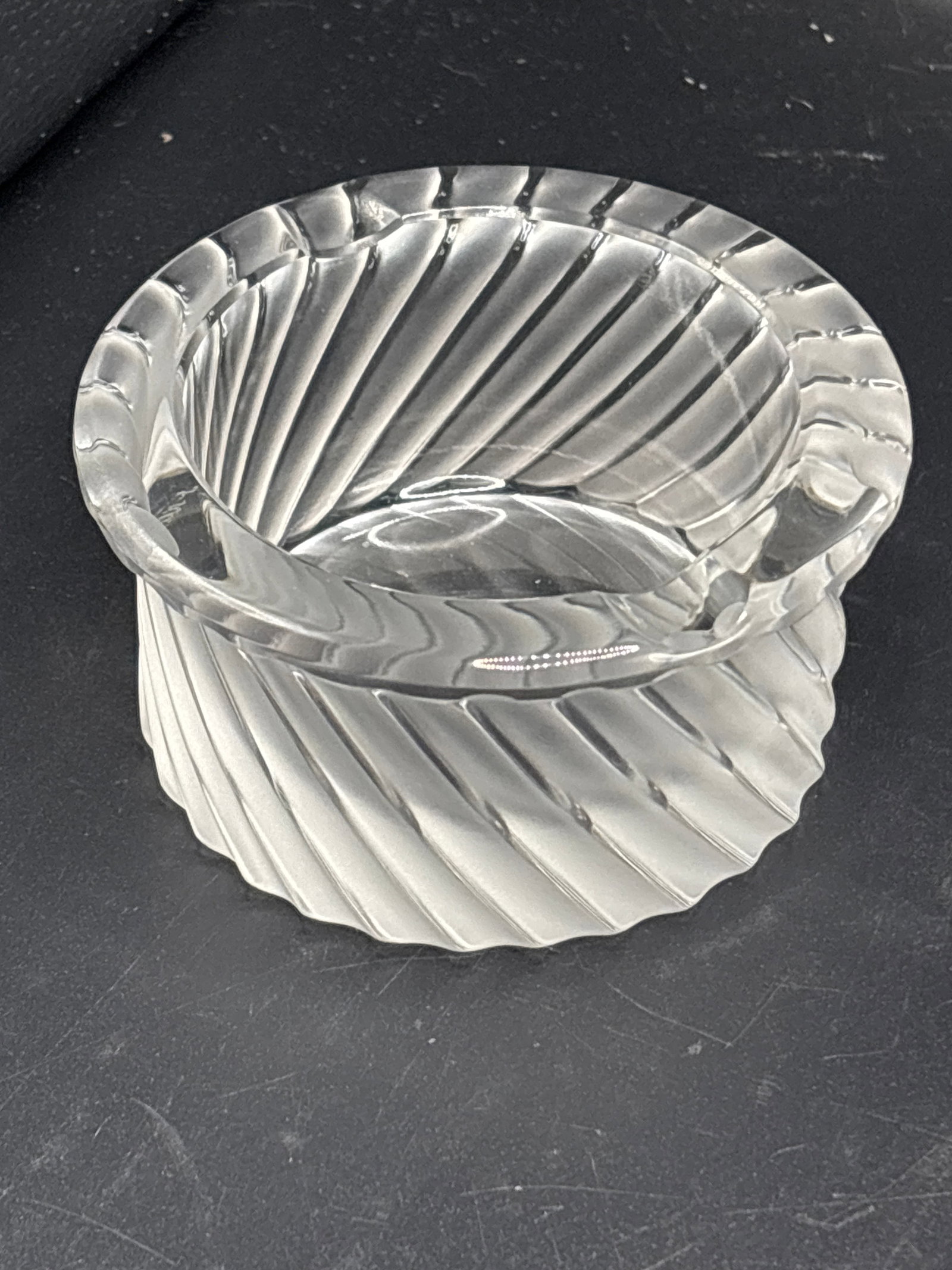 Lalique France "Smyrne" clear and frosted crystal glass bowl 4 inch: vintage Lalique "Smyrne" clear and frosted crystal glass bowl. Originally designed as a round ashtray or cigarette cup holder, it features a distinct, sculpted optic twist swirl pattern along its wall