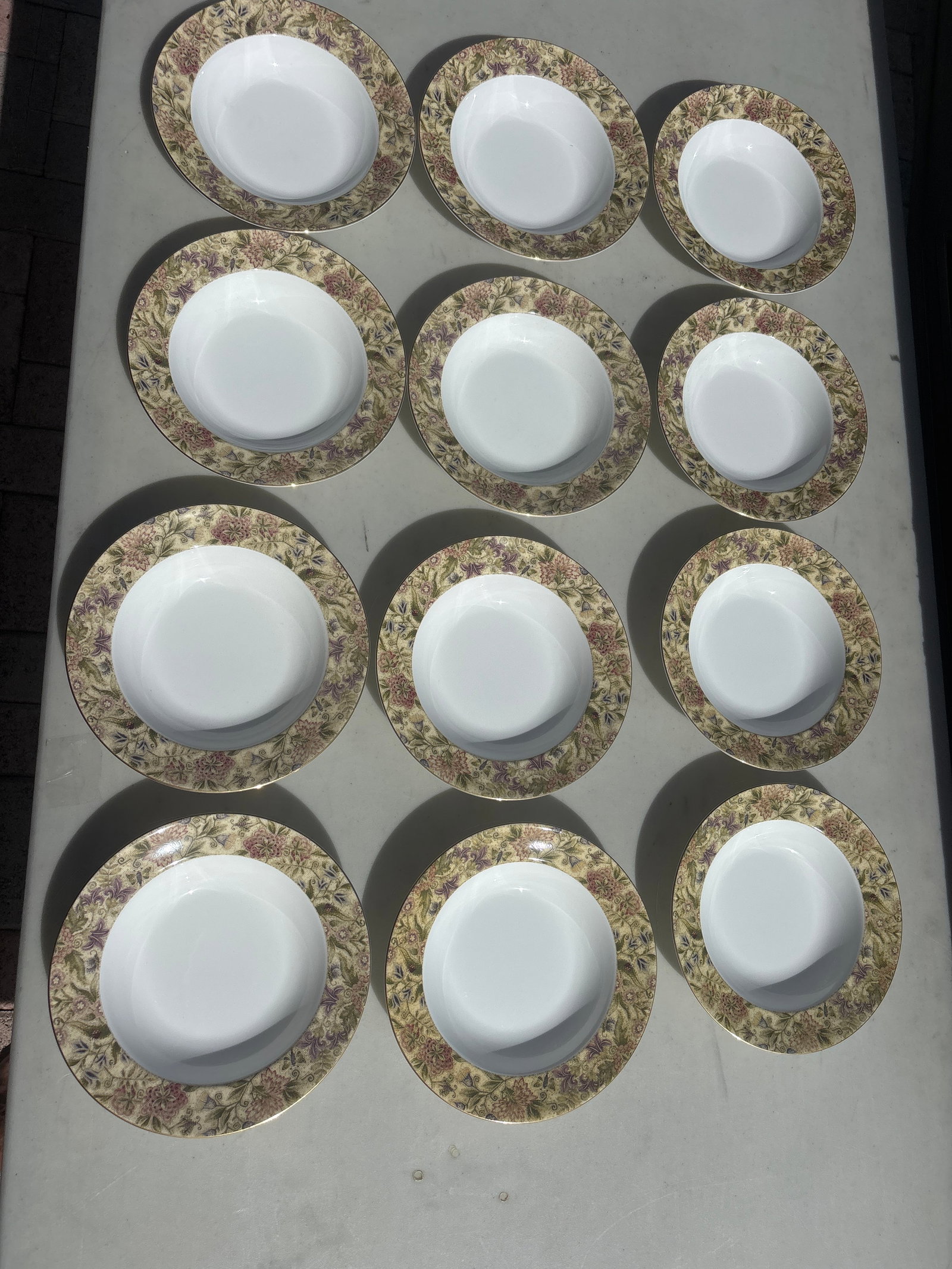 Set of twelve rimmed bowls Wedgwood Floral Tapestry made of fine bone china in England (1 of 6)