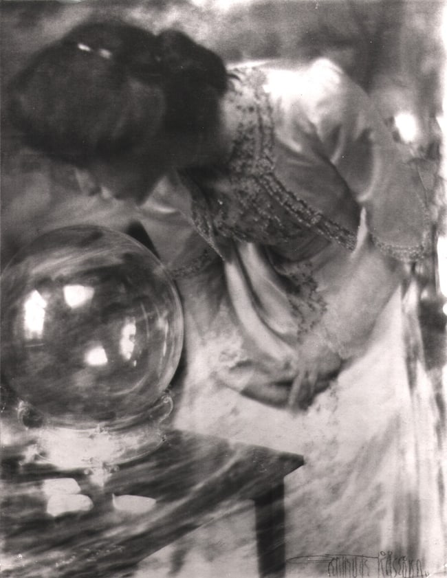 Gertrude Käsebier (1852-1934), The Magic Crystal, 1904: Gertrude Käsebier (1852-1934), The Magic Crystal, 1904, H x L: 24.6 x 19.0 cm, silver gelatin photograph. The work is signed in plate on recto, and titled and dated in the hand of an archiver at the