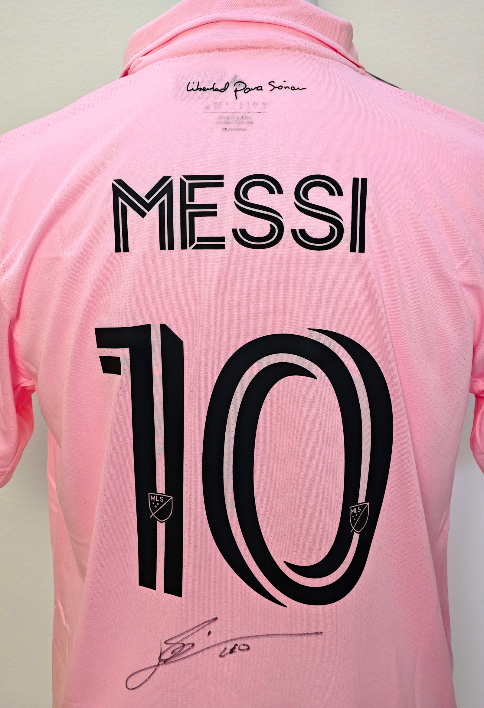 Lionel Messi (1987-), Signed Inter Miami CF 2022-2023 Home Shirt (ICONS Authenticated) (1 of 6)