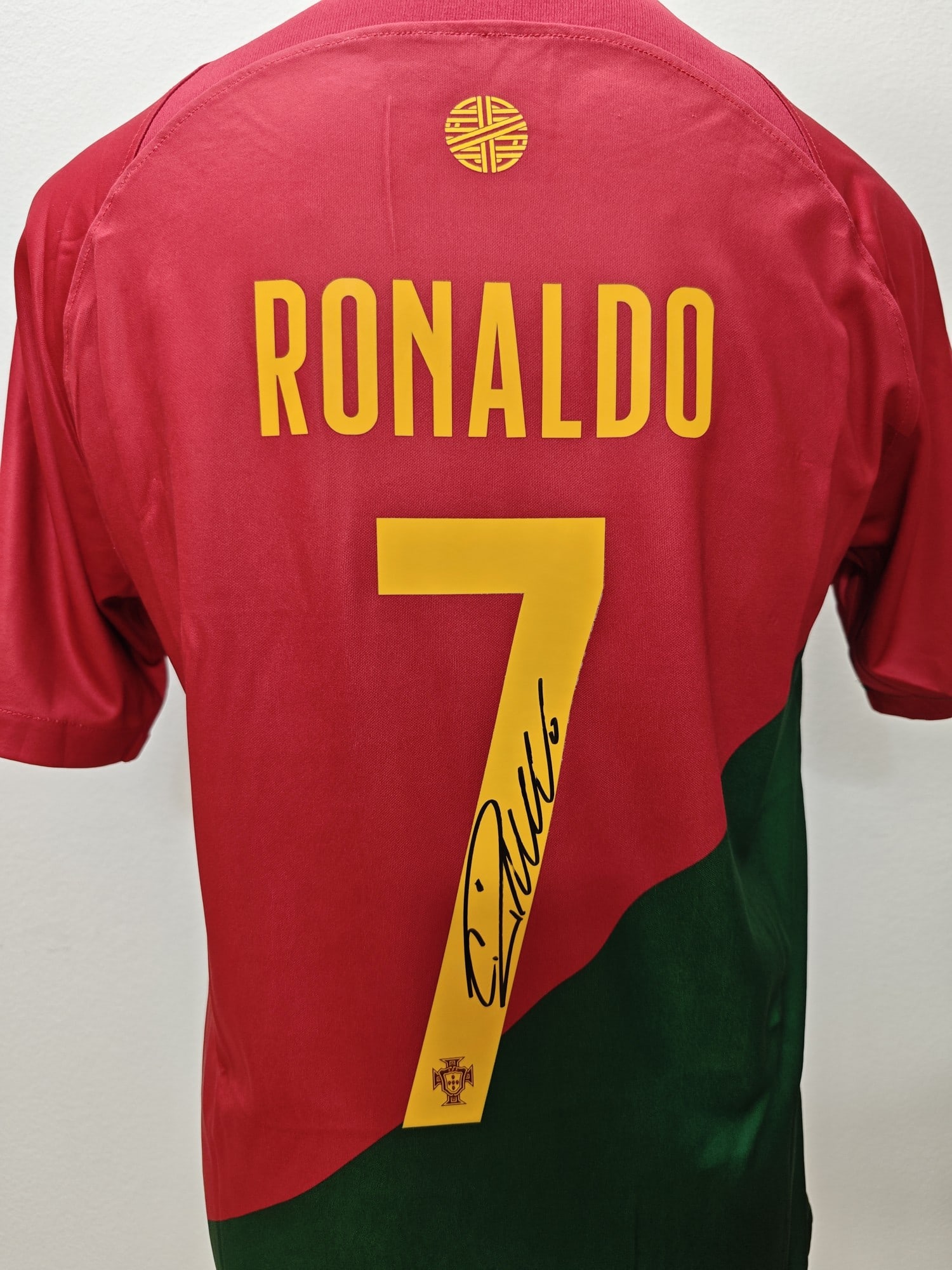 Ronaldo Signed Portugal 22-23 Shirt #7 ICONS COA (1 of 4)