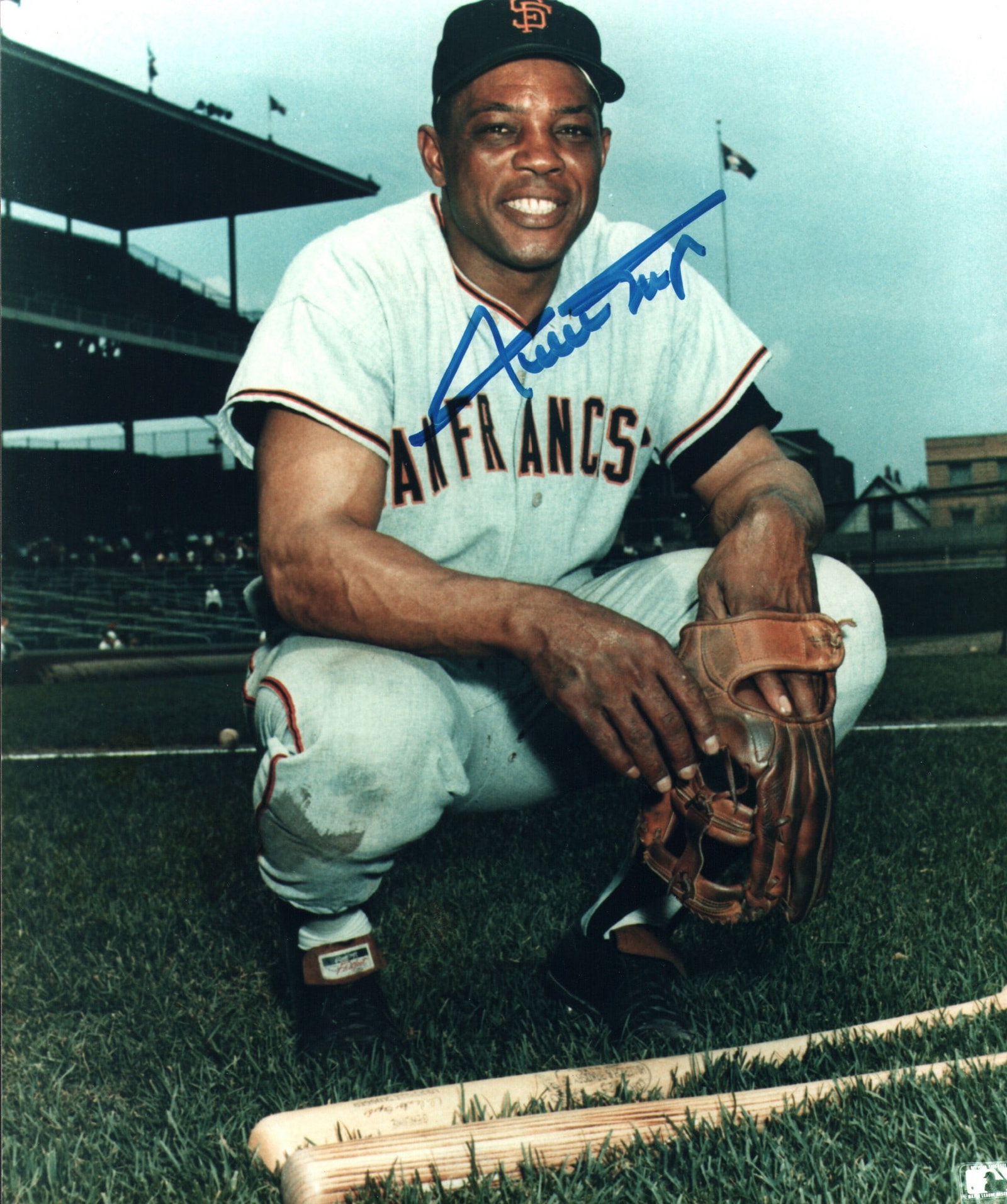 Willie Mays Signed San Francisco Giants Photo: Willie Mays, "Autographed photo - San Francisco Giants", colour photograph, 20.3 × 25.4 cm. Signed in blue marker on the recto.