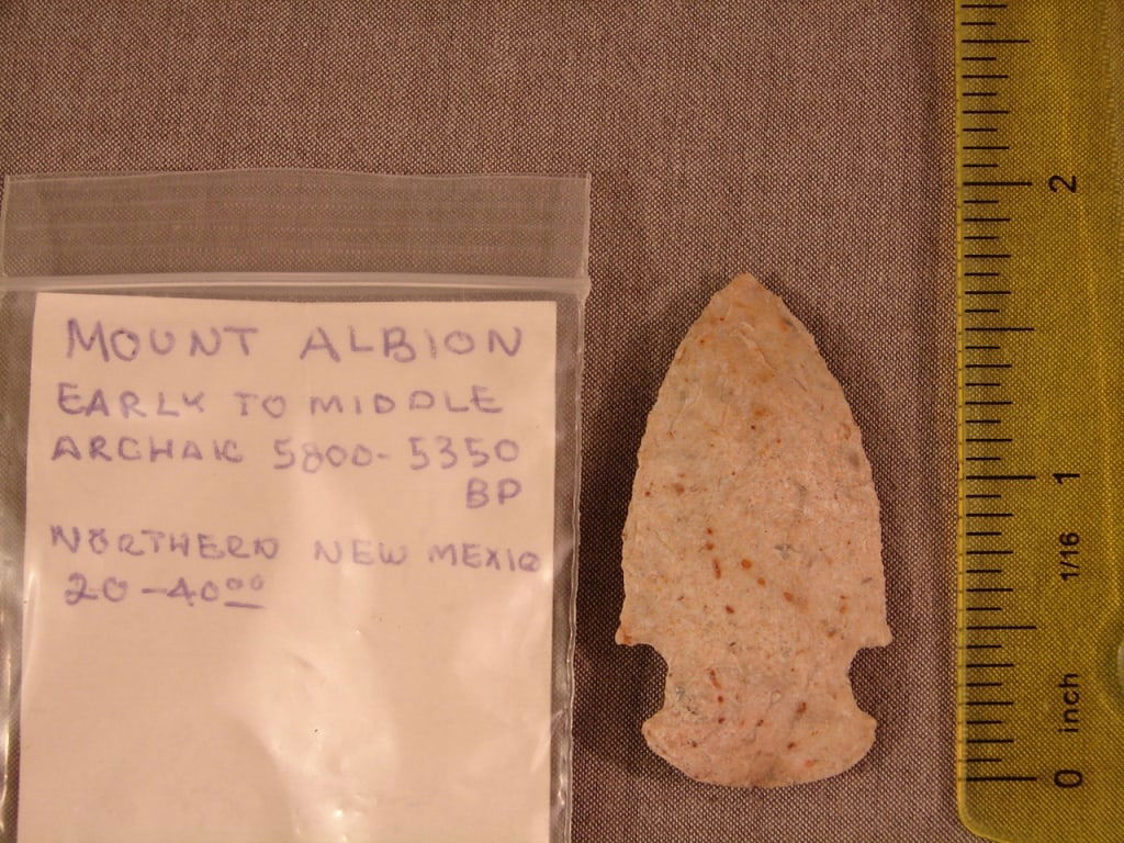 Native American Indian arrowhead artifact (1 of 2)