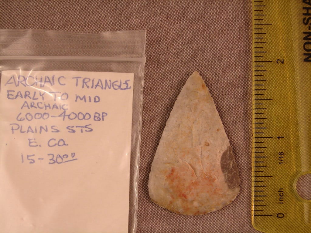 Native American Indian arrowhead artifact (1 of 2)