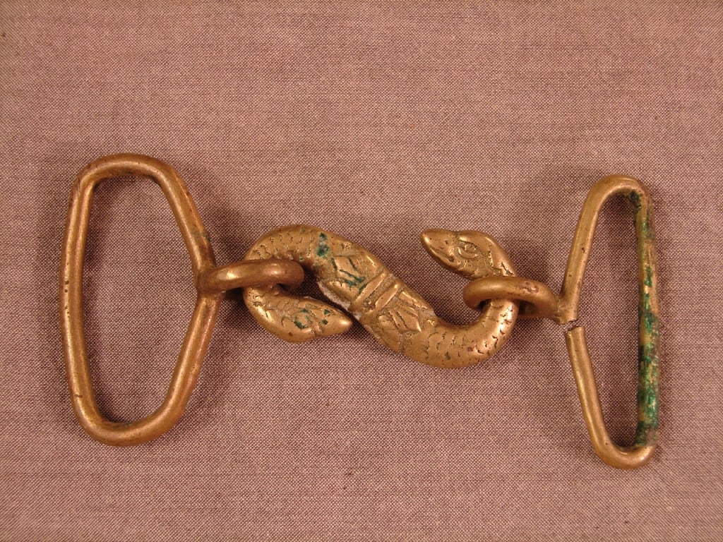 Civil War style snake belt buckle (1 of 3)