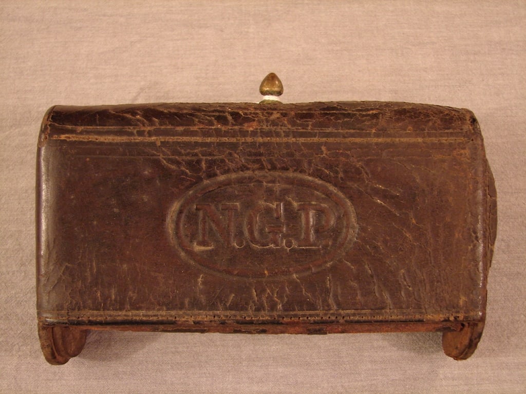 Scarce McKeever cartridge box for .38 long Colt (1 of 5)