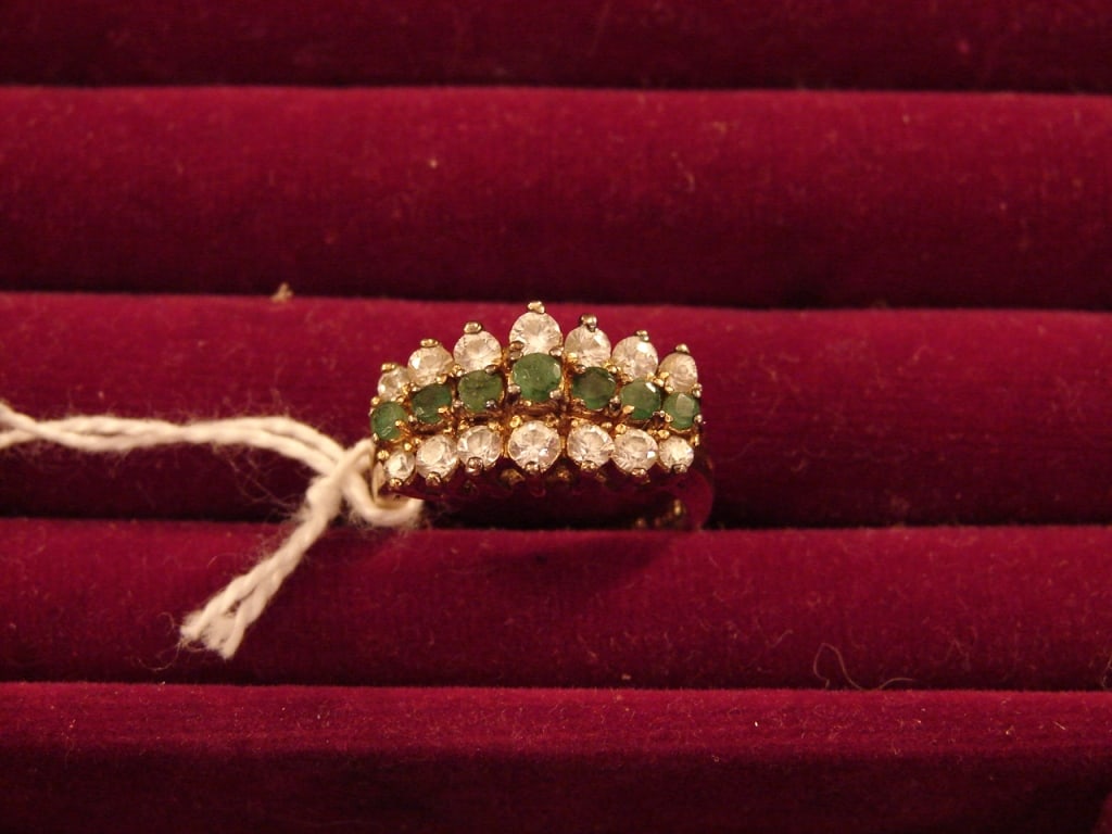 Stacked diamond and emerald woman's ring 12 kt (1 of 5)