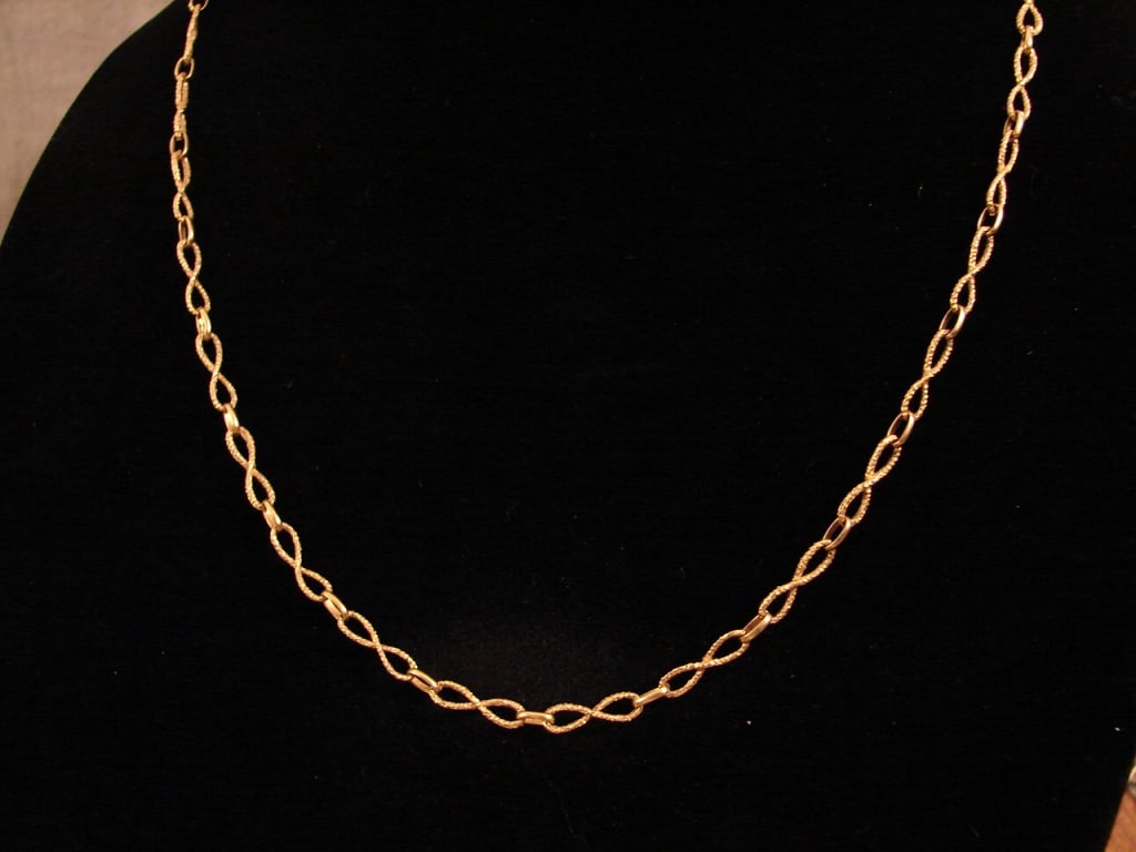 Gold bow tie link chain necklace (1 of 4)