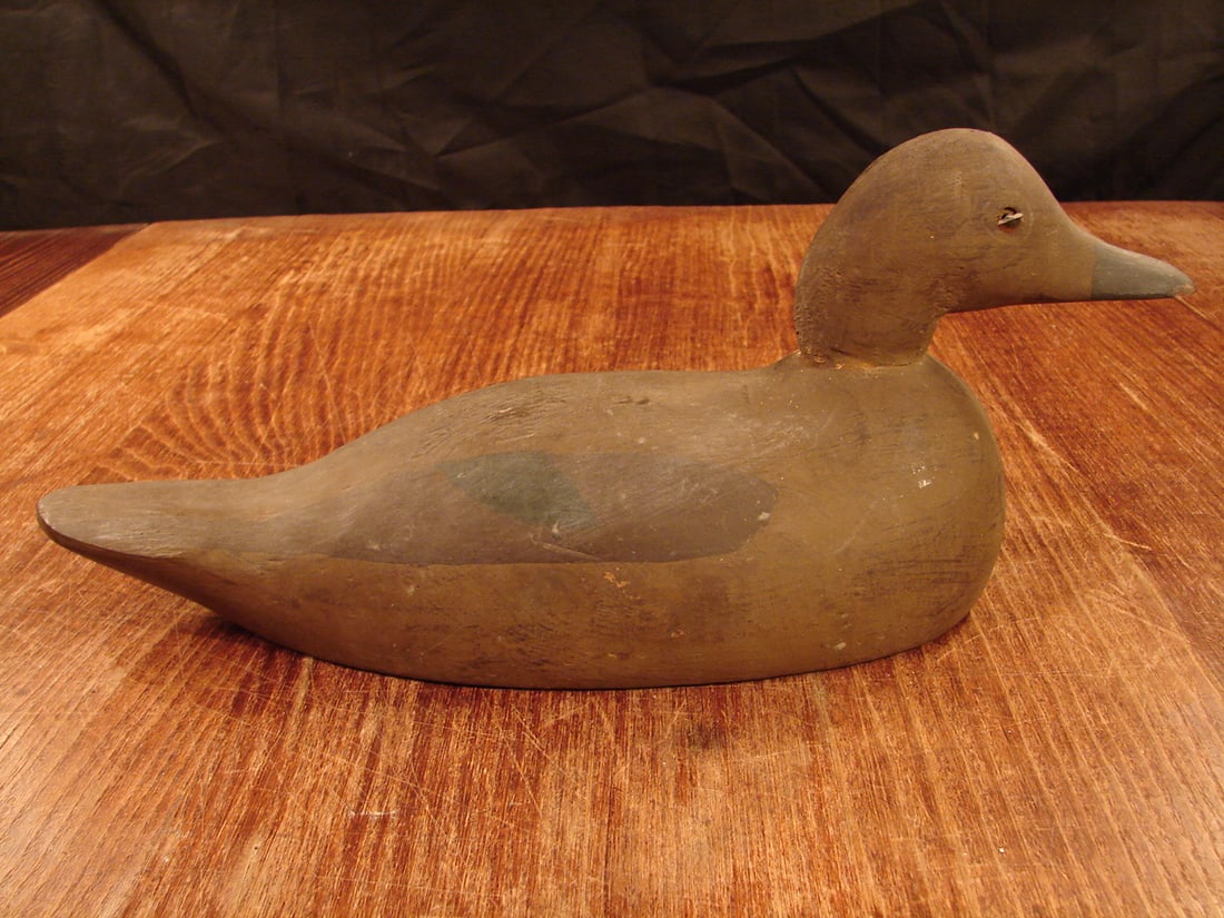 Antique duck decoy: Antique duck decoy. Possibly Mason?