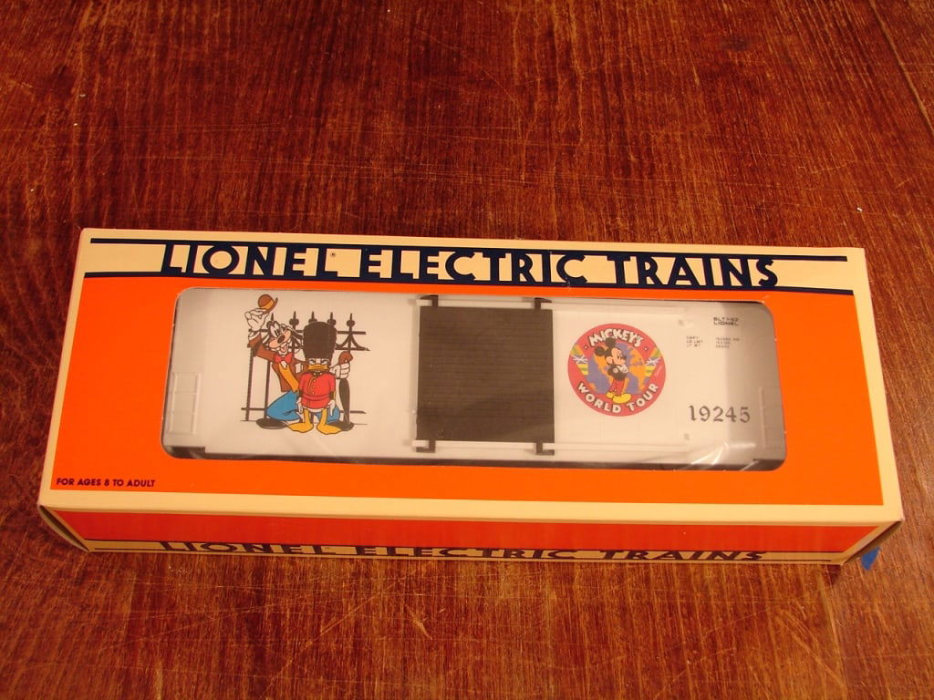 Lionel Disney Mickey's World Tour Hi Cube (1 of 2)