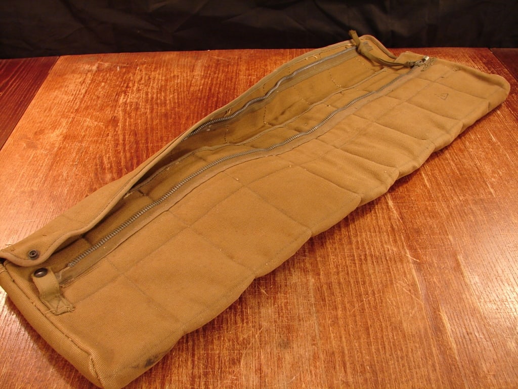 WWII Griswold paratrooper jump bag: WWII Griswold paratrooper jump bag. This bag would hold an M1 Carbine or the Thompson Machine Gun.