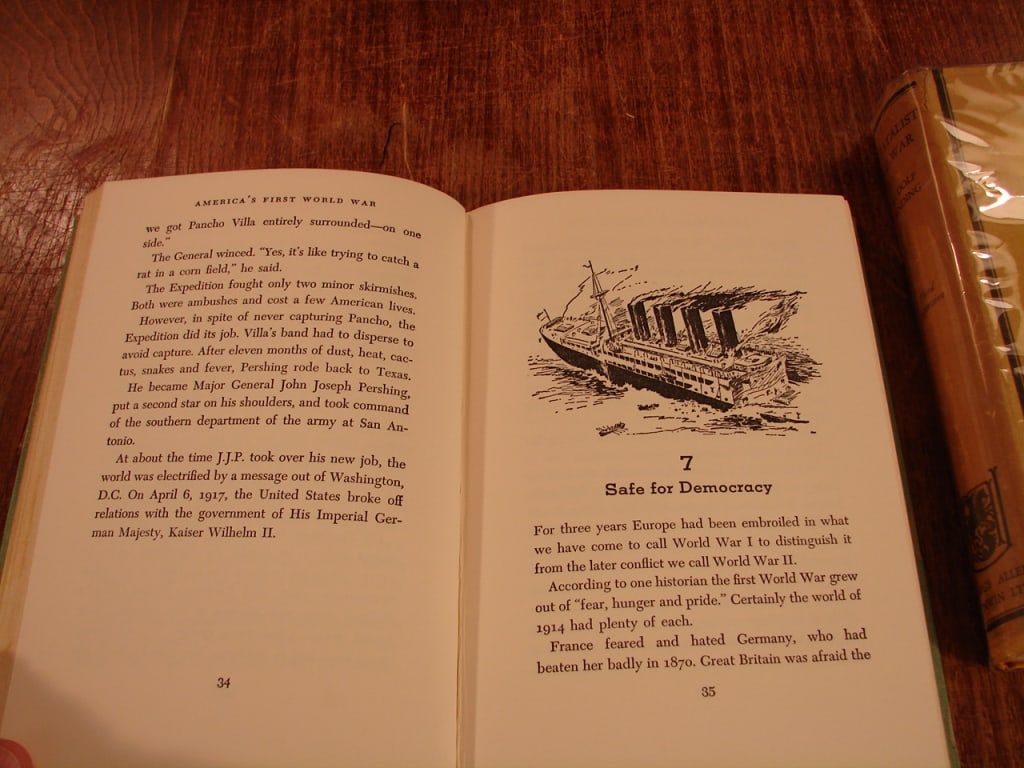 Lot of 2 World War 1 books - 4