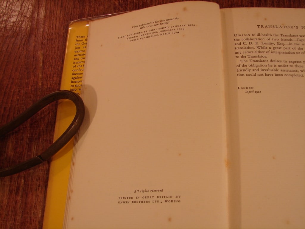 Lot of 2 World War 1 books - 6