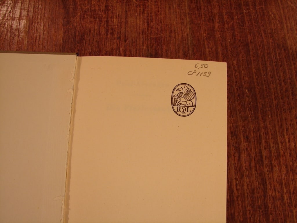 Lot of two. First Edition The Whistlers Room - 5