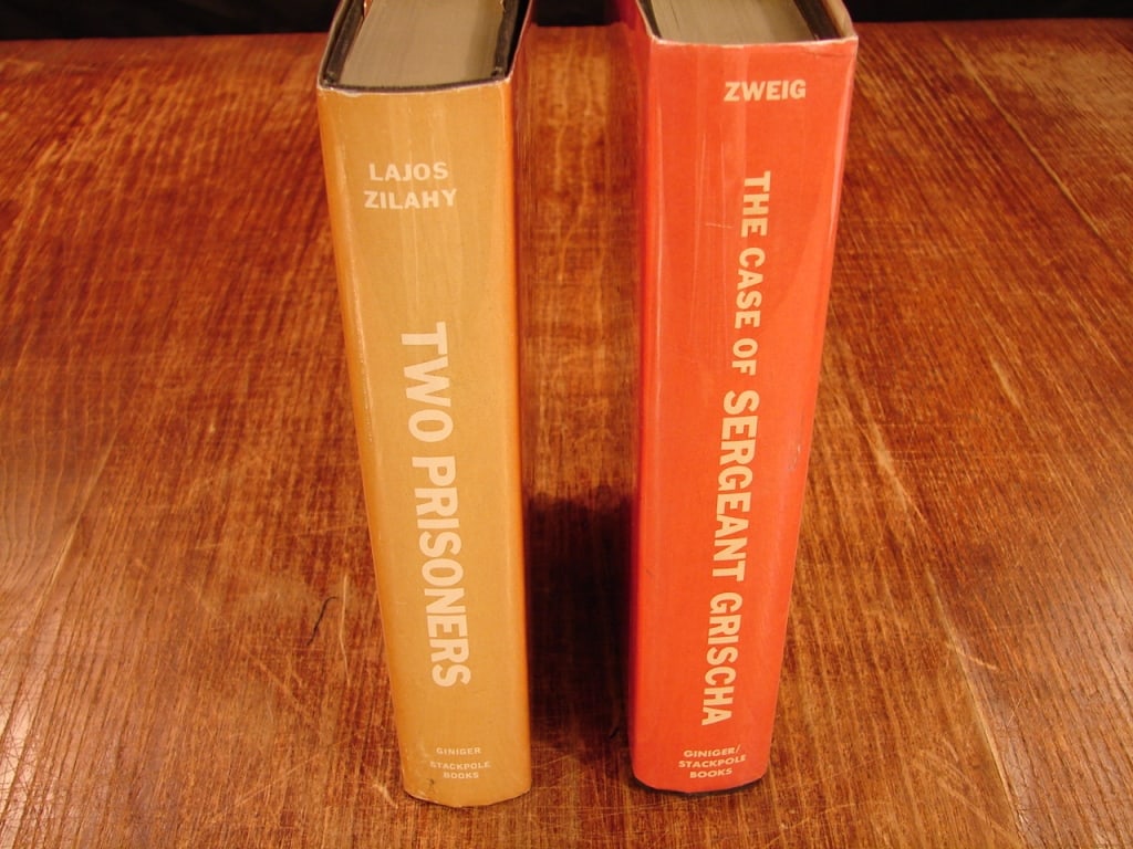 Lot of two WWI novels: Lot of two WWI Novels. 1) The Case of Sergent Grischa by Arnold Zweig. A classic German novel of WW1. 1969 2)Two Prisoners by Lajos Zilahy. A classic Hungarian novel of WWI. 1968.