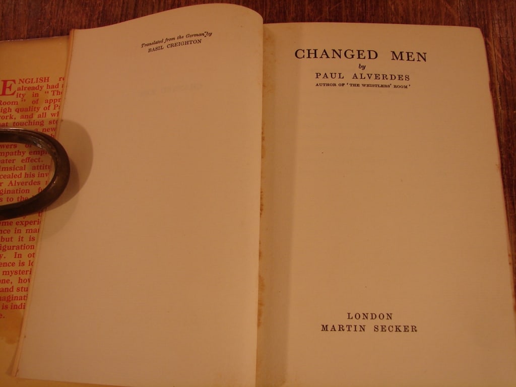 Lot of two WWI books - 8