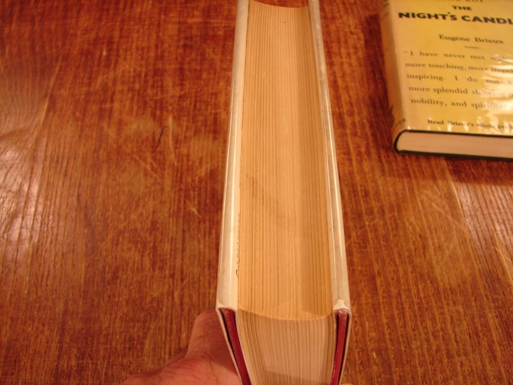 Lot of 3 WWI books from differing subject matter - 10