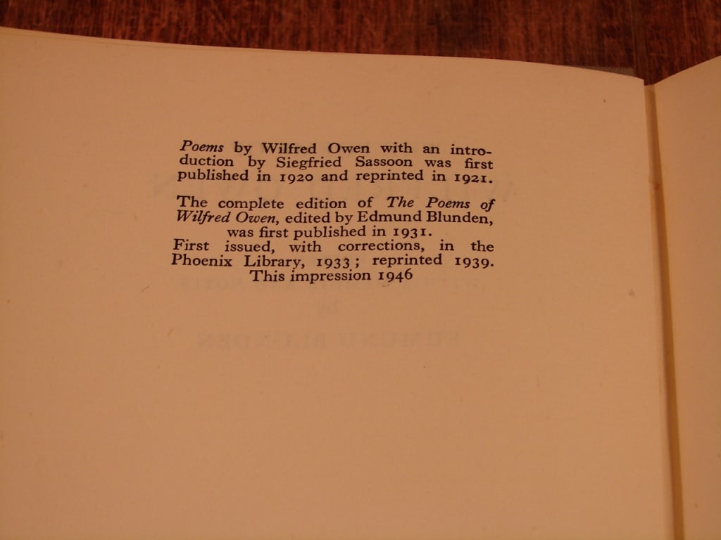 Lot of two World War One Poetry books. - 8