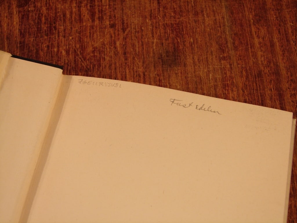 Lot of 2 WWI first edition Books of Poetry - 7