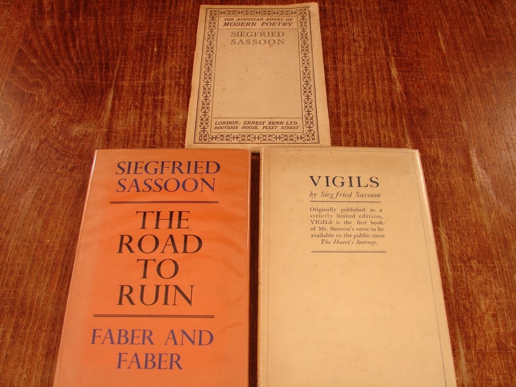 Lot of 3 Siegfried Sassoon books of poetry. - 2