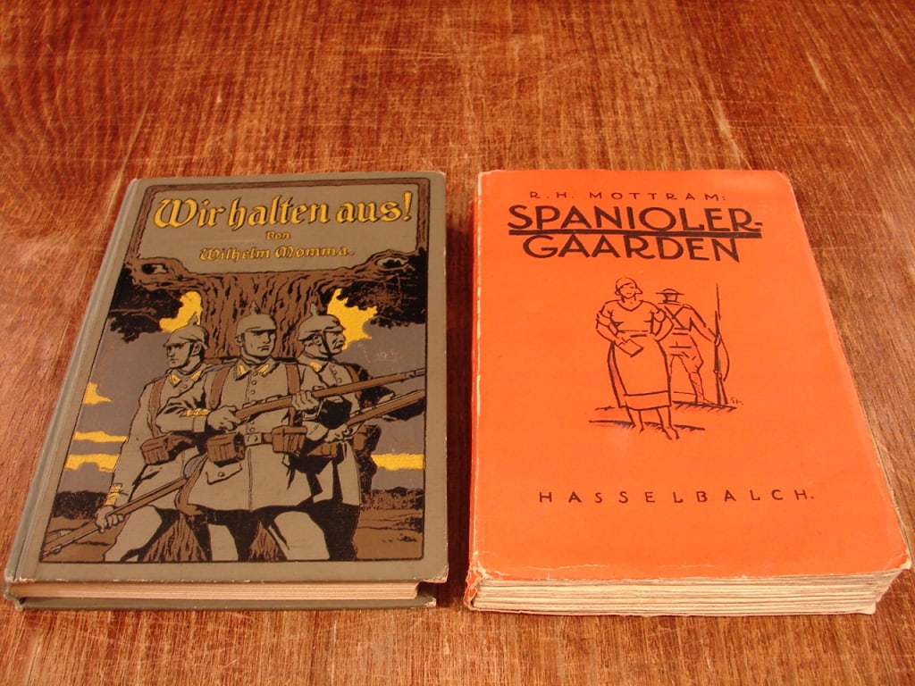 Lot of two World War I novels in German & Danish - 2