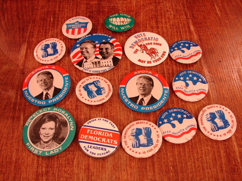 Lot of Jimmy Carter Mondale political buttons - 2