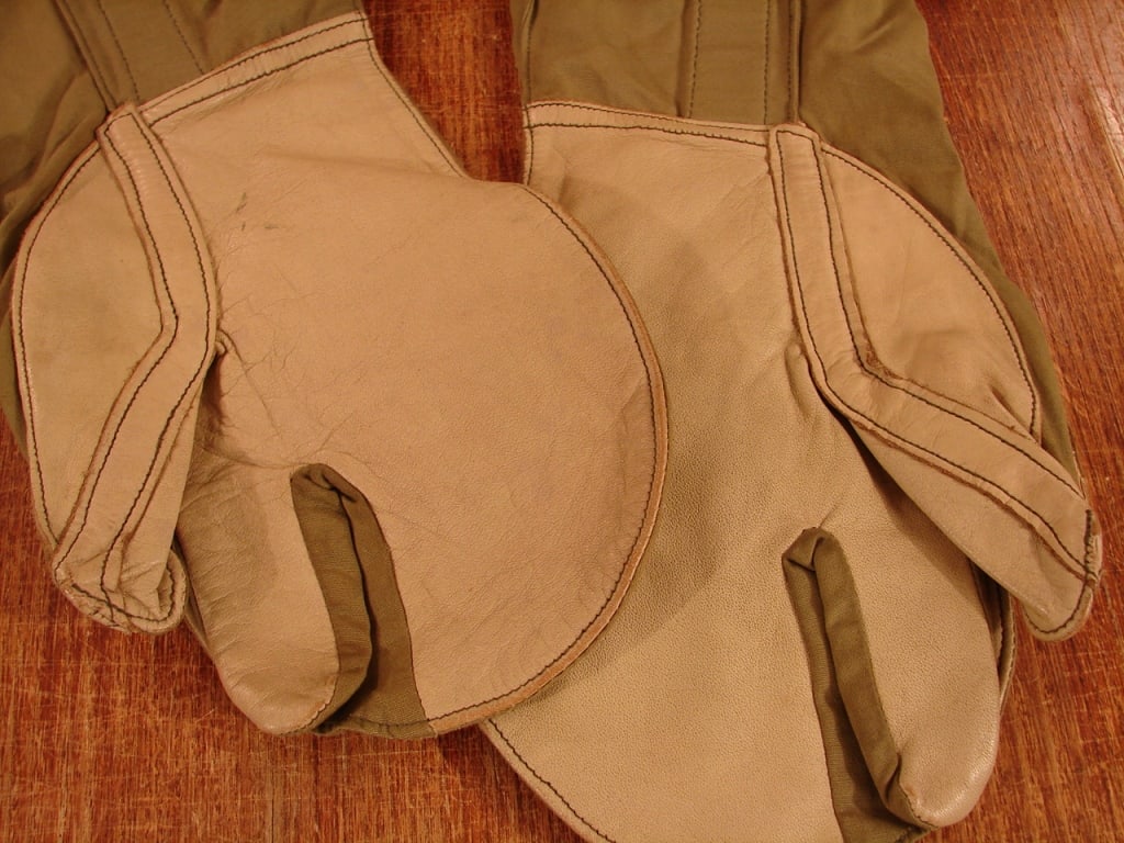WWII or Korean era cold weather mittens - 3