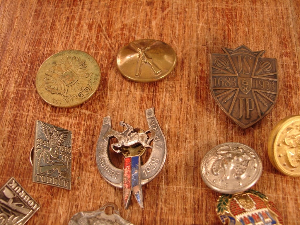 Lot of 12 various military uniform buttons - 4