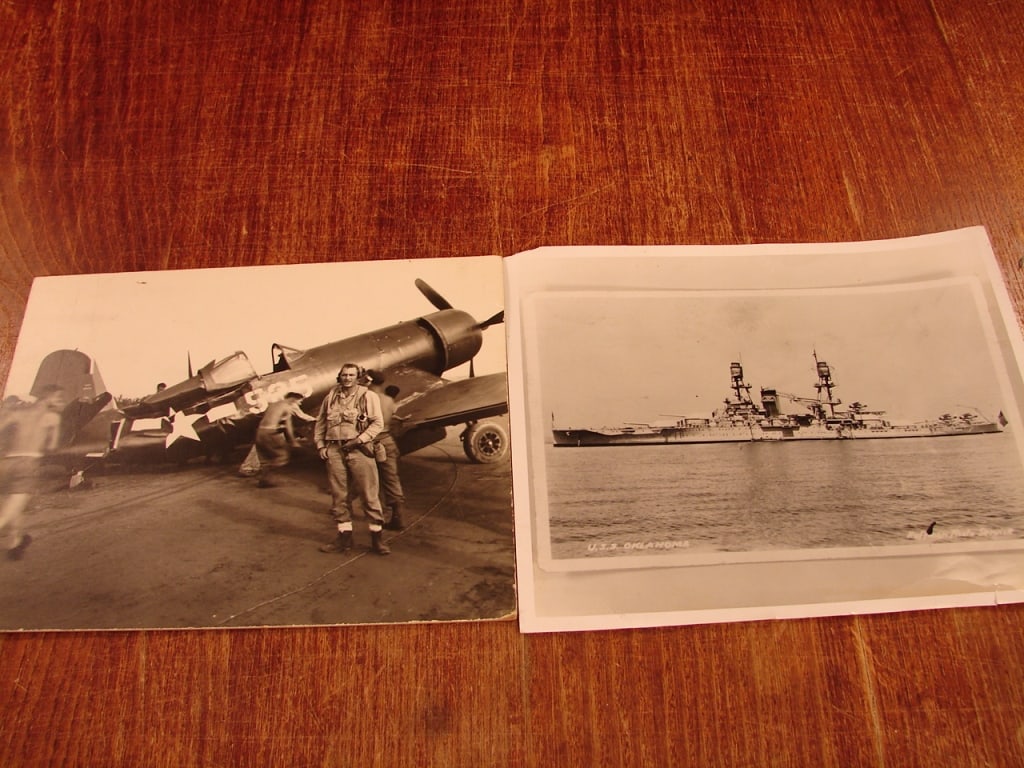 Lot of 8 various photographs and post cards - 5