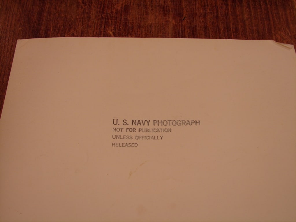 Lot of 8 various photographs and post cards - 7