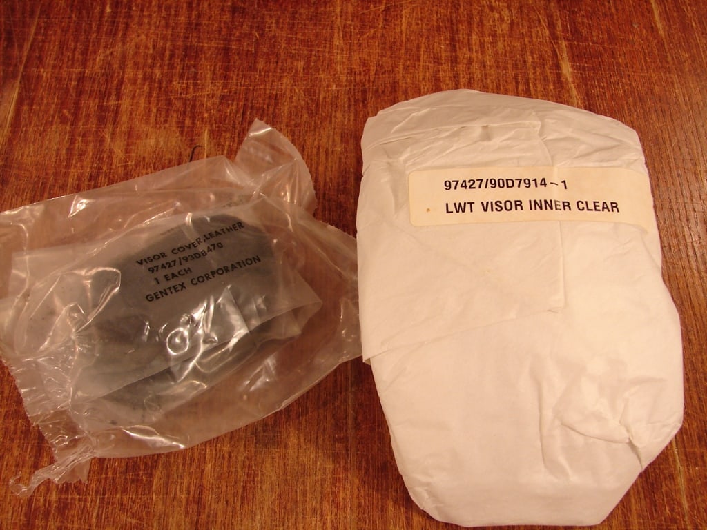 Un-issued Helicopter pilot or flight helmet - 7